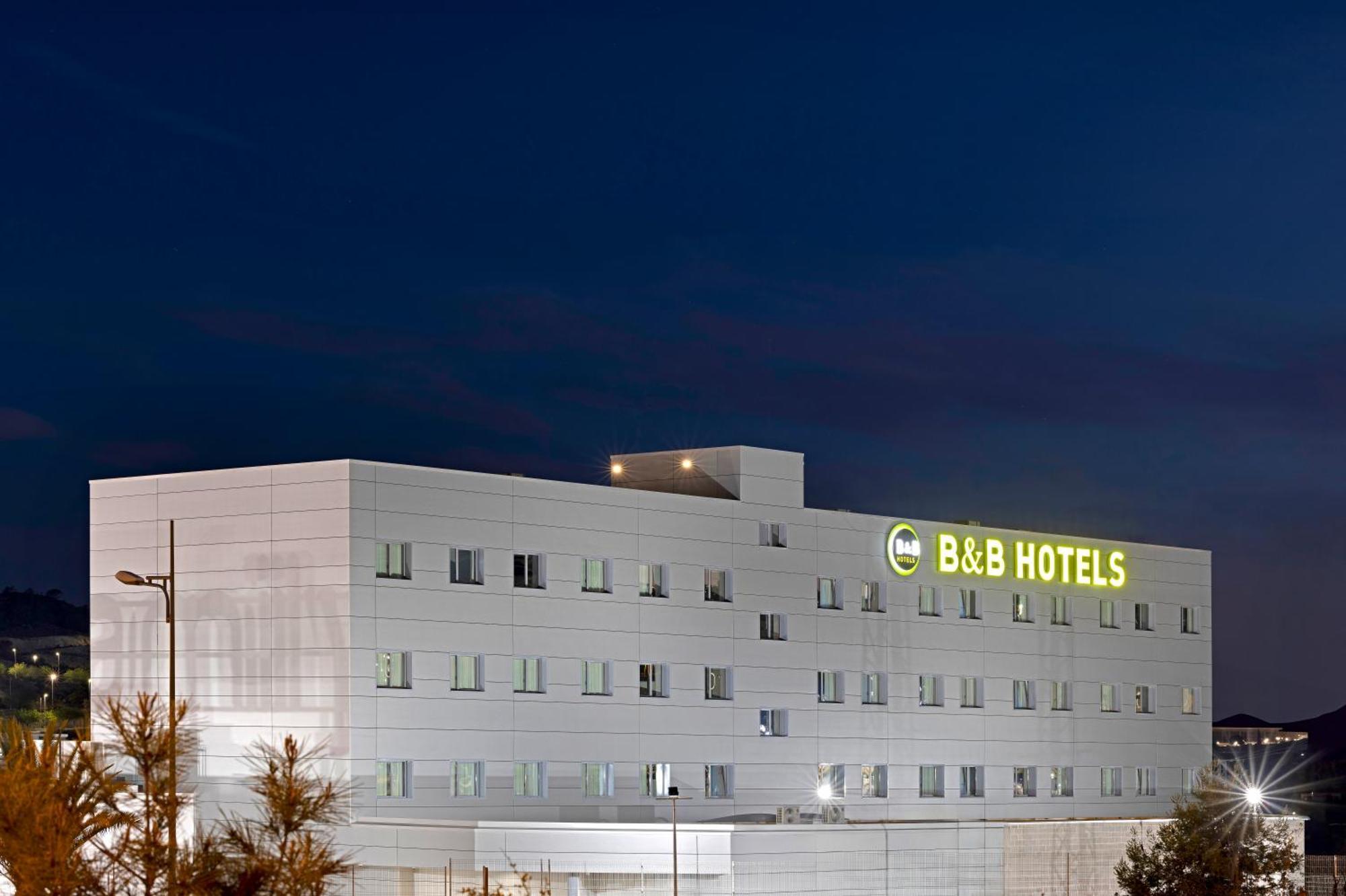 B&B Hotel Benidorm פינסטראט מראה חיצוני תמונה